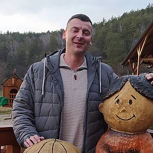 Muž 44 rokov Nové Mesto nad Váhom