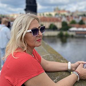 Žena 52 rokov Bánovce nad Bebravou