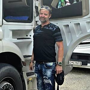 Muž 53 rokov Levice