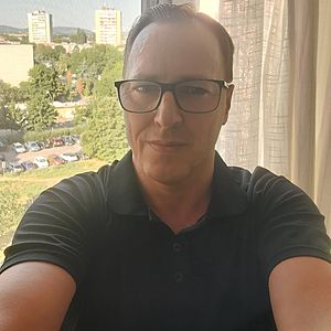 Muž 53 rokov Levice