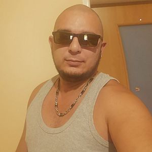 Muž 35 rokov Galanta