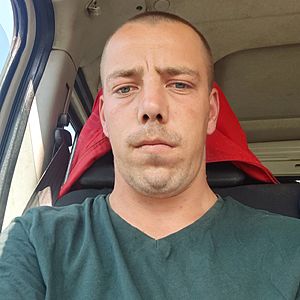 Muž 26 rokov Žiar nad Hronom