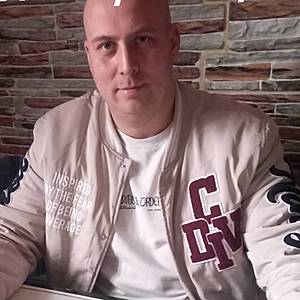 Muž 36 rokov Martin