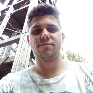 Muž 25 rokov Pezinok