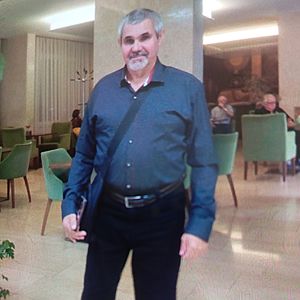 Muž 64 rokov Levice