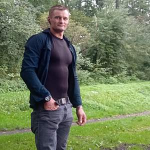 Muž 36 rokov Martin