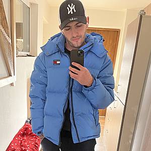 Muž 25 rokov Martin