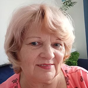 Žena 67 rokov Hlohovec