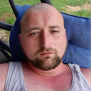 Muž 29 rokov Lučenec