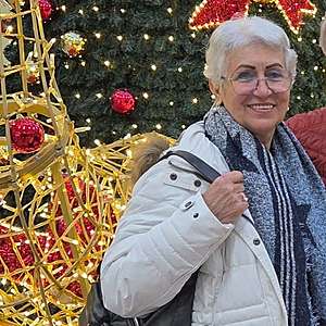 Žena 71 rokov Levice