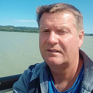 Muž 49 rokov Bratislava