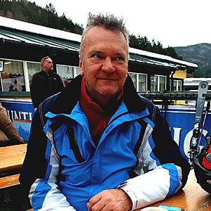 Muž 59 rokov Pezinok