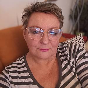 Žena 62 rokov Levice