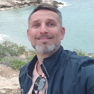 Muž 45 rokov Bratislava