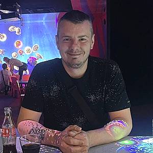 Muž 42 rokov 