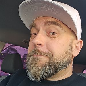 Muž 42 rokov 