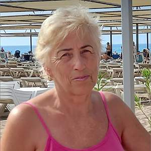 Žena 64 rokov Dunajská Streda