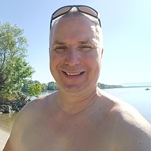 Muž 46 rokov Piešťany