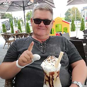 Muž 61 rokov Levice