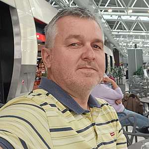 Muž 54 rokov Šurany