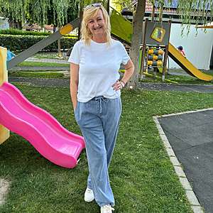 Žena 56 rokov Senec