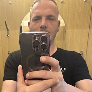 Muž 46 rokov Bratislava