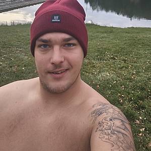 Muž 26 rokov Senica