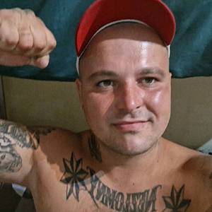 Muž 31 rokov Nové Zámky
