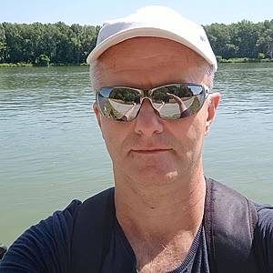 Muž 52 rokov Bratislava