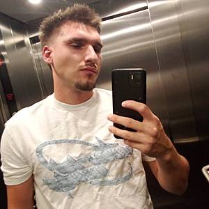 Muž 22 rokov Martin