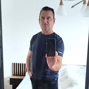 Muž 57 rokov Galanta